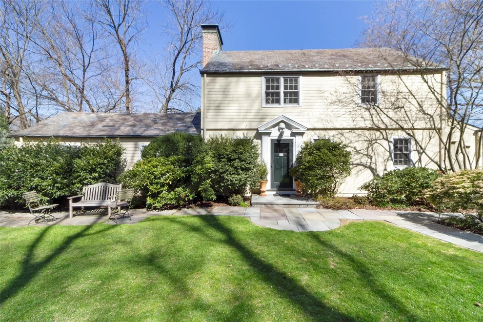 Unit for sale at 21 Cricket Lane, Greenburgh, NY 10522
