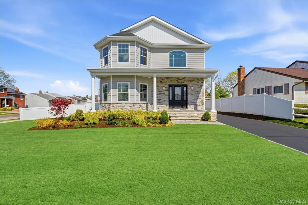 Unit for sale at 39 Jomarr Court, Oyster Bay, NY 11758