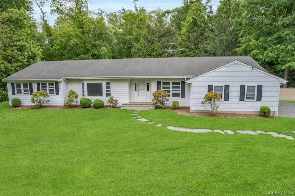 Unit for sale at 6 Birch Grove Drive, North Castle, NY 10504