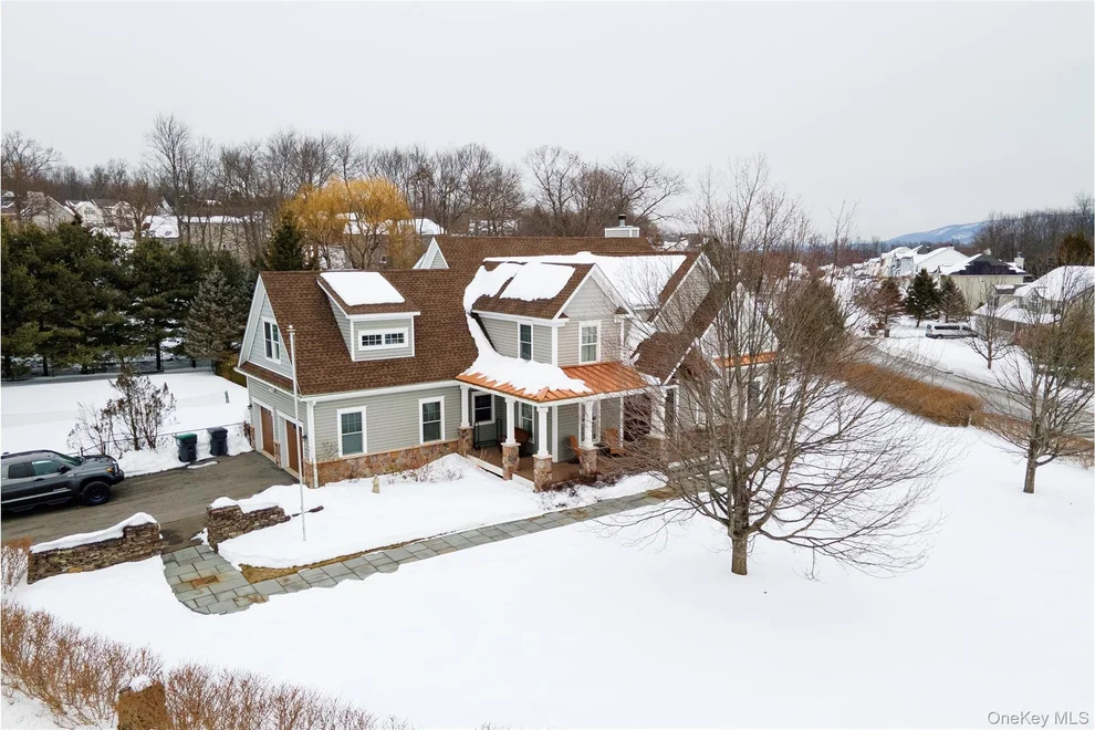 Unit for sale at 1016 Forest Glen, New Windsor, NY 12553