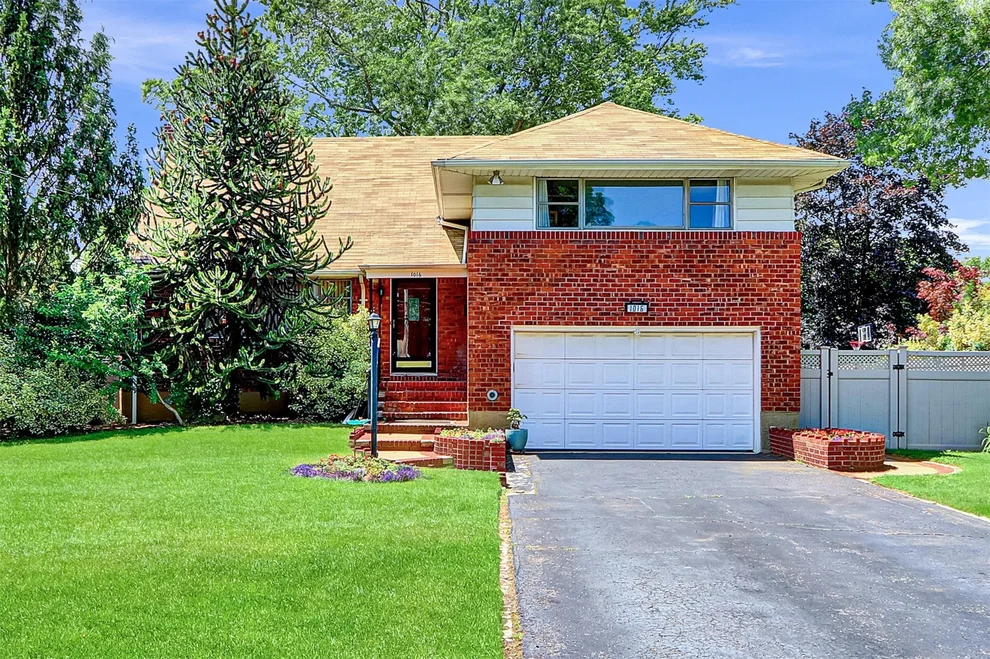 Unit for sale at 1016 Old Britton Road, Hempstead, NY 11710