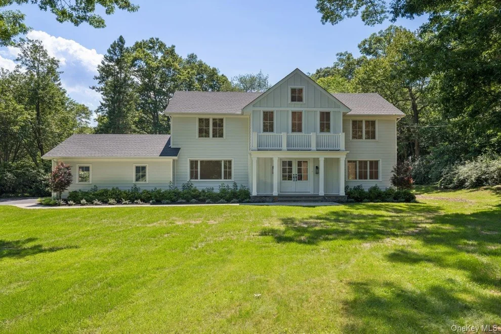 Unit for sale at 19 Woodvale Drive, Oyster Bay, NY 11791