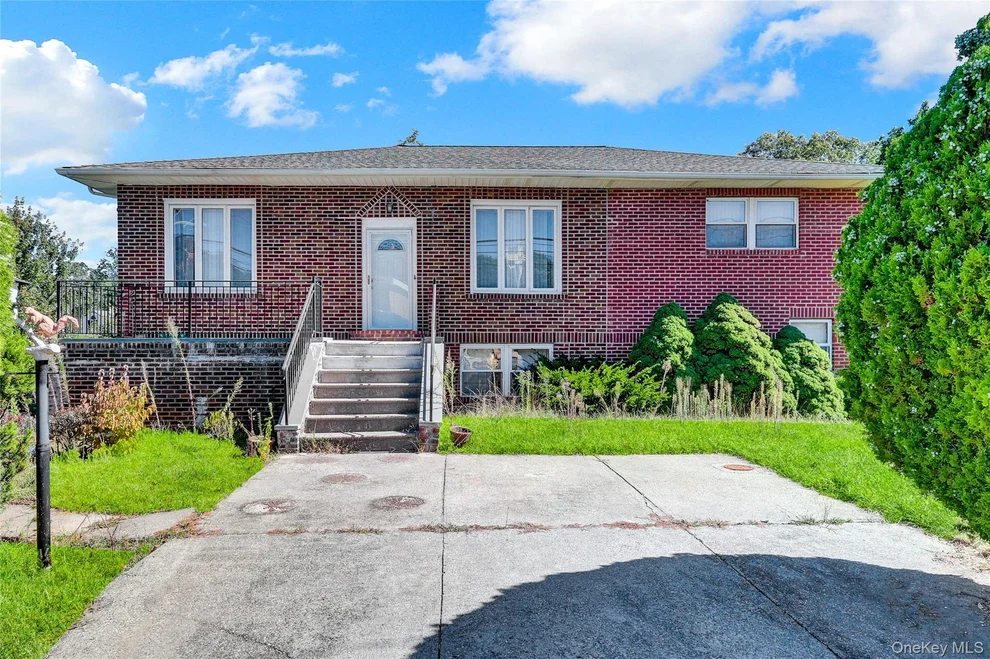 Unit for sale at 514 Sweet Hollow Road, Huntington, NY 11747