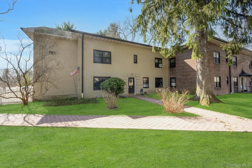 Unit for sale at 45 Manchester Road, Eastchester, NY 10709