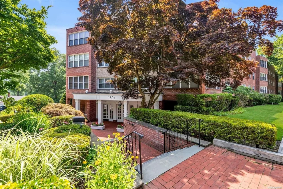 Unit for sale at 180 S Middle Neck Road, North Hempstead, NY 11021