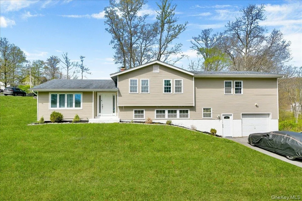 Unit for sale at 1 Forest Lane, New Windsor, NY 12577