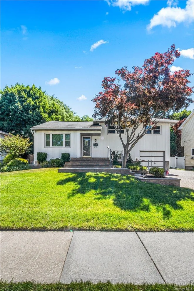 Unit for sale at 7 Margaret Drive, Oyster Bay, NY 11803