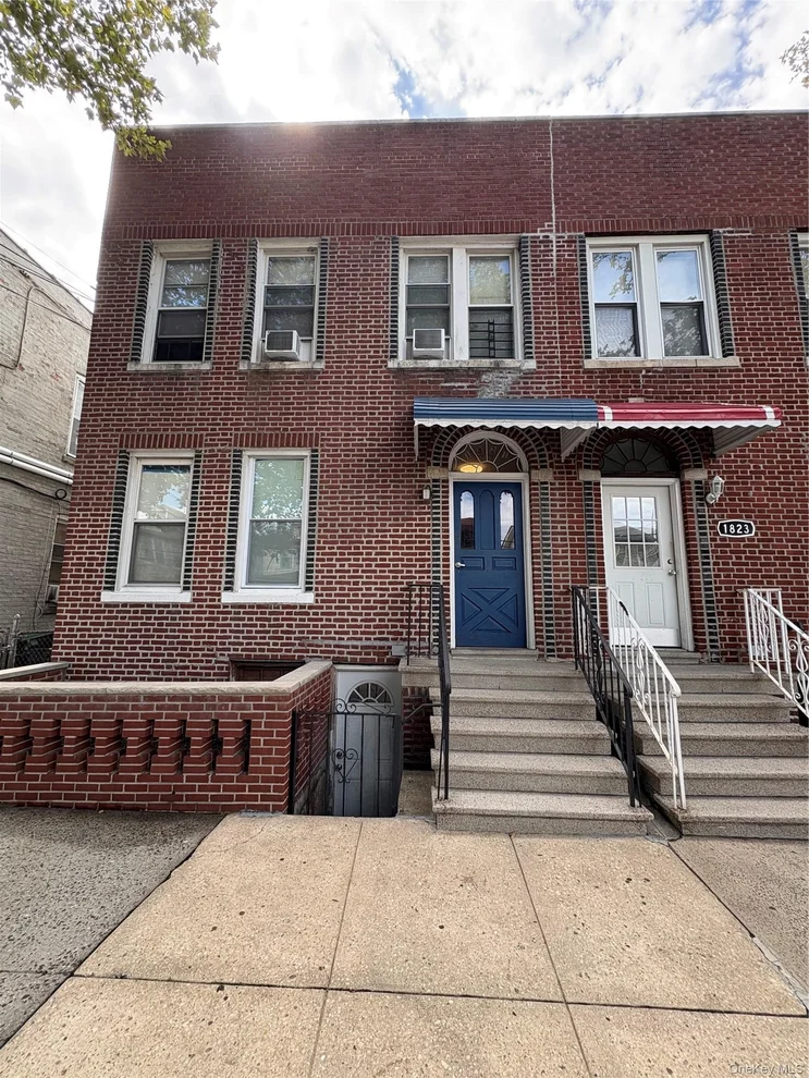 Unit for sale at 1821 Parkview Avenue, New York, NY 10461