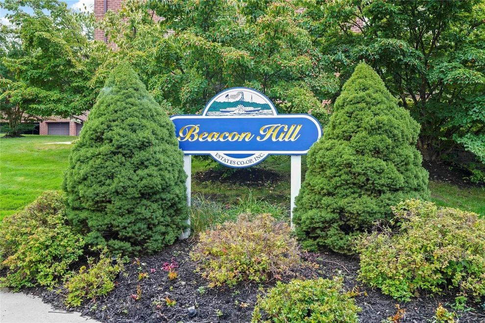 Unit for sale at 127 Beacon Hill Drive, Greenburgh, NY 10522