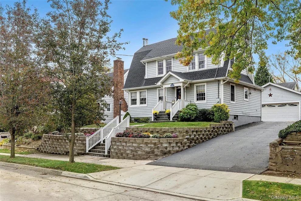 Unit for sale at 34 Davis Road, North Hempstead, NY 11050
