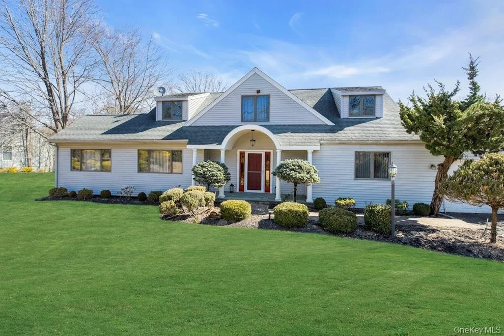 Unit for sale at 1380 Jackson Landing, Southold, NY 11952