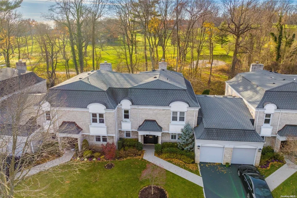 Unit for sale at 39 Fairway Drive, North Hempstead, NY 11030