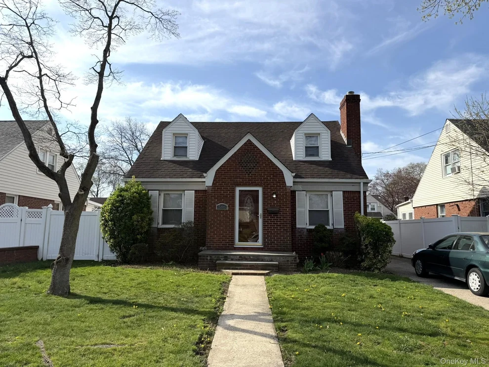 Unit for sale at 586 Stratford Road, Hempstead, NY 11510