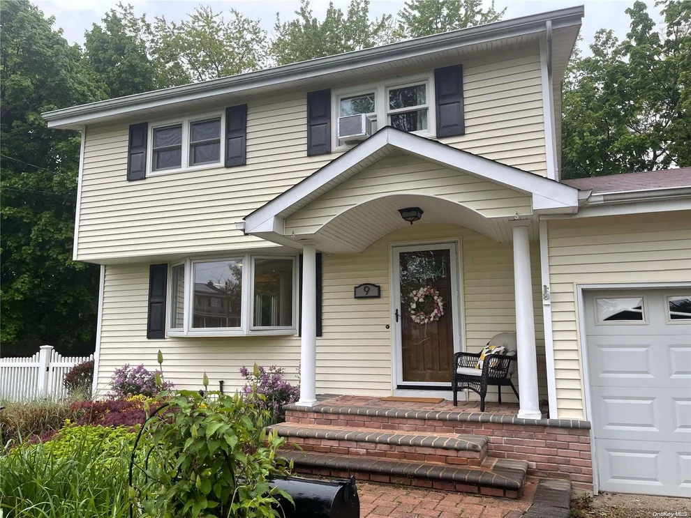 Unit for sale at 9 Highview, Babylon, NY 11798