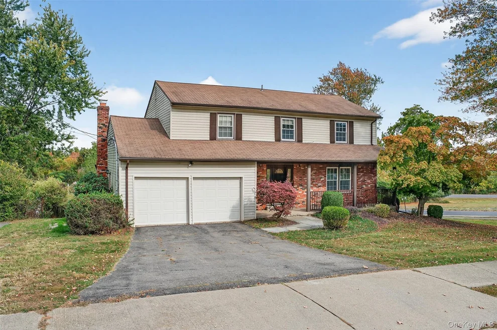 Unit for sale at 6 Neptune Court, Monroe, NY 10950