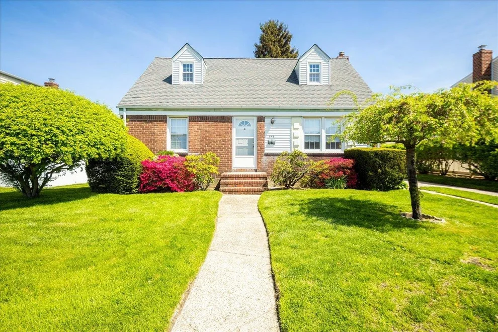 Unit for sale at 948 Center Drive, Hempstead, NY 11010