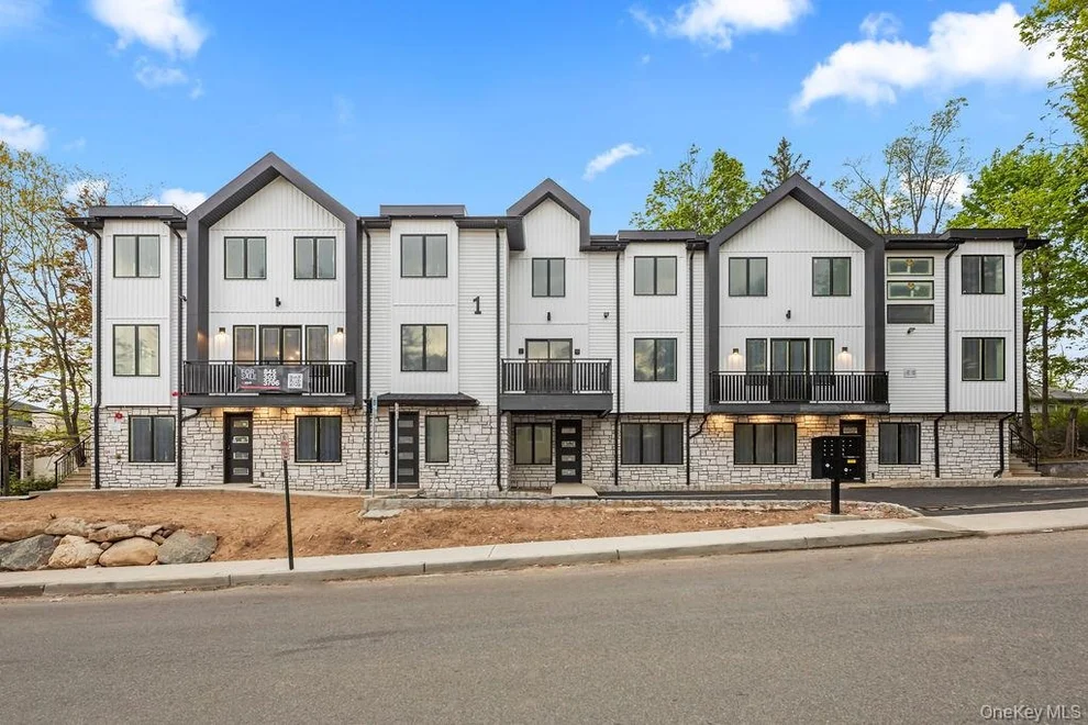 Unit for sale at 1 Homestead Lane, Ramapo, NY 10952