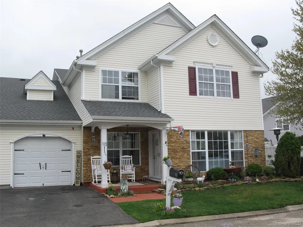 Unit for sale at 10 Tracie Lane, Brookhaven, NY 11953