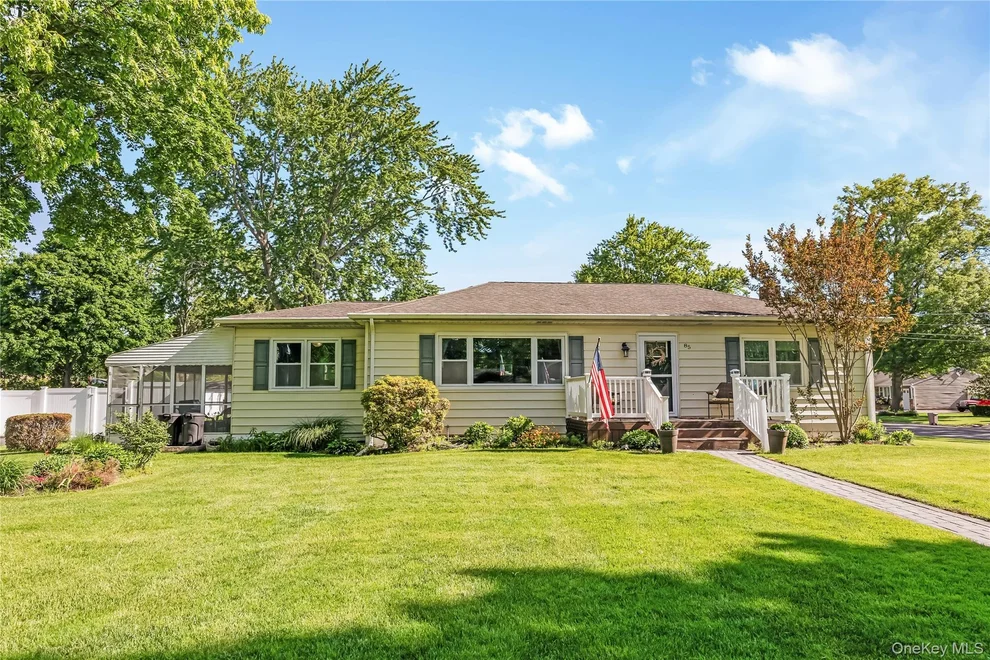 Unit for sale at 85 Wayne Street, Islip, NY 11788