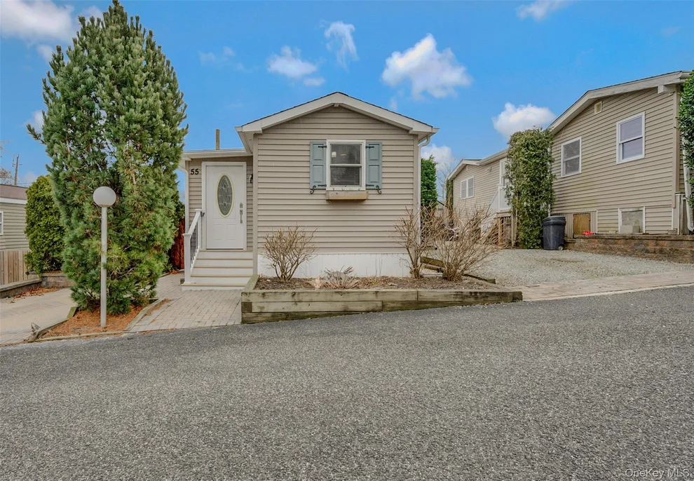 Unit for sale at 1795-55 Osborne Avenue, Riverhead, NY 11901