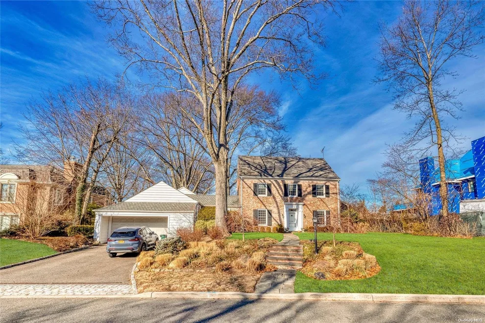 Unit for sale at 19 Hickory Drive, North Hempstead, NY 11021