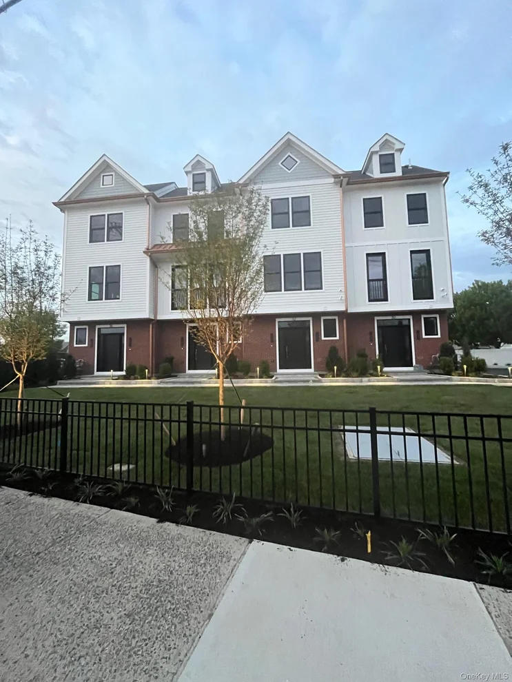 Unit for sale at 36 Andrews Lane, Mount Pleasant, NY 10591
