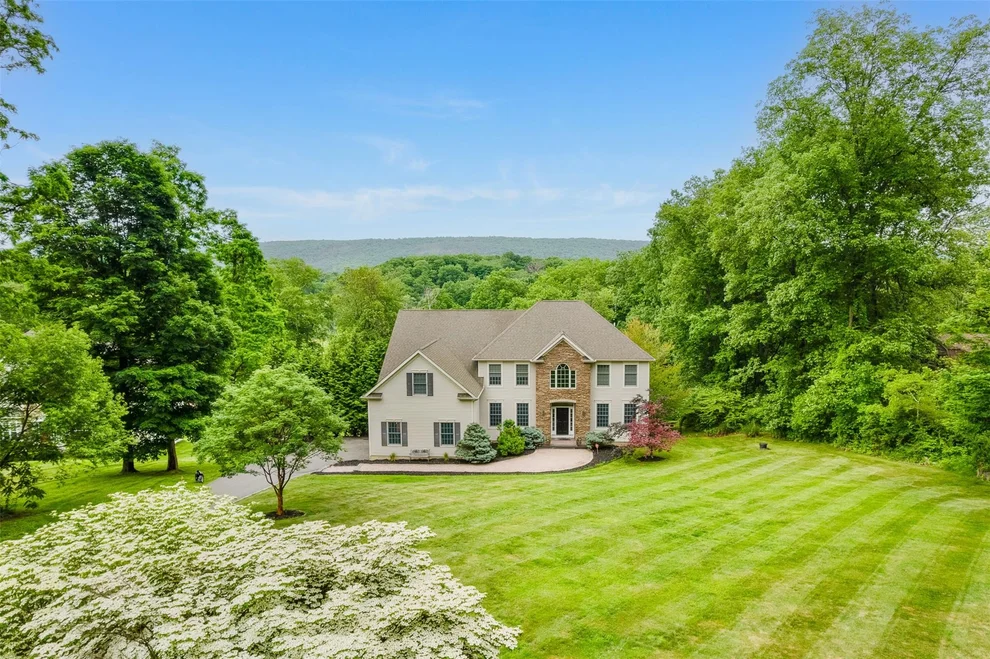 Unit for sale at 46 Duncan Road, Beekman, NY 12540