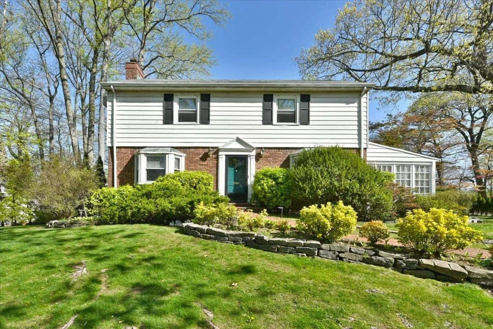 Unit for sale at 149 Wooleys Lane, North Hempstead, NY 11023