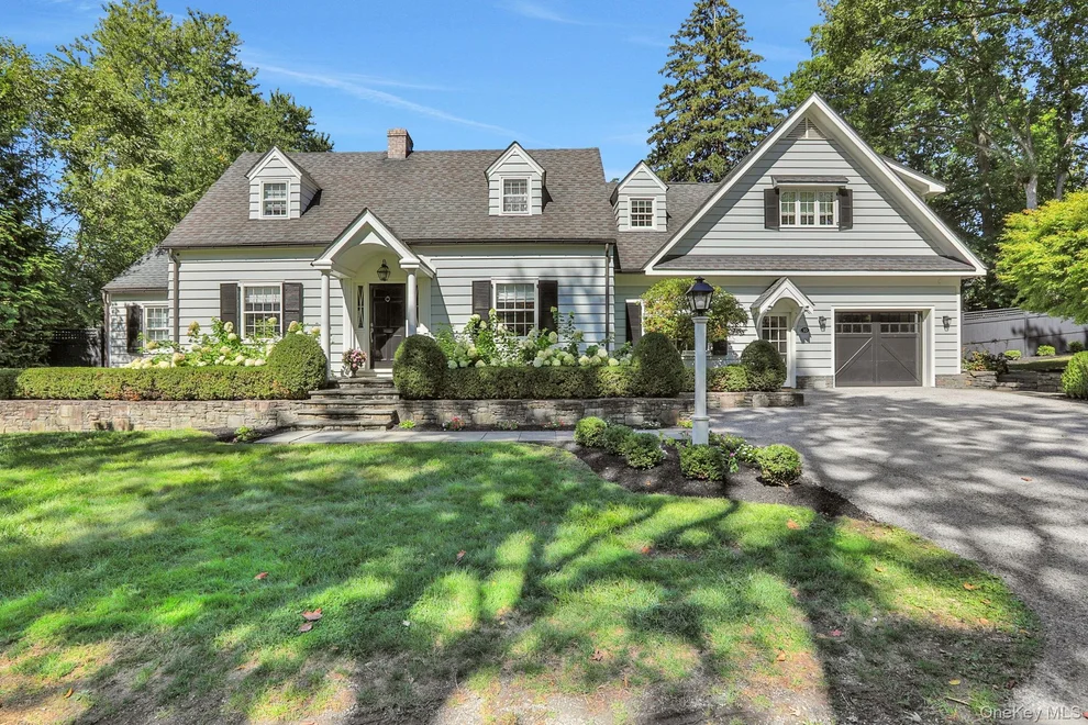 Unit for sale at 10 Roe Avenue, Cornwall, NY 12520