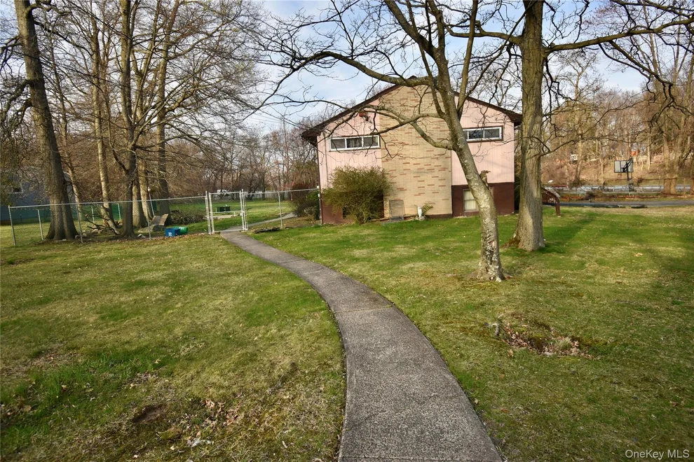 Unit for sale at 130 Scotland Hill Road, Ramapo, NY 10977