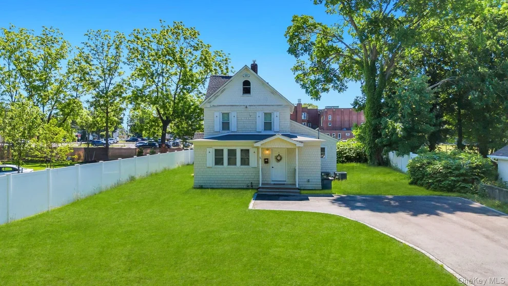 Unit for sale at 5 Hawkins Avenue, Smithtown, NY 11787