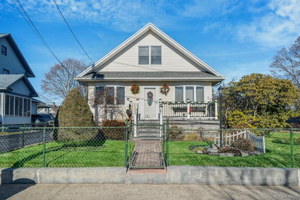 Unit for sale at 4 W William Street, Islip, NY 11706