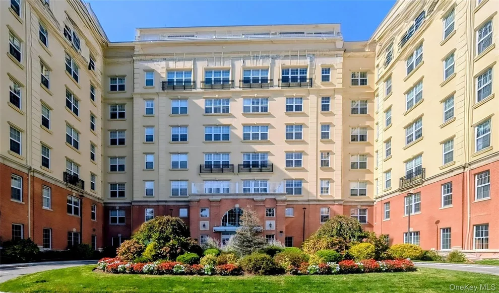 Unit for sale at 10 Byron Place, Mamaroneck, NY 10538
