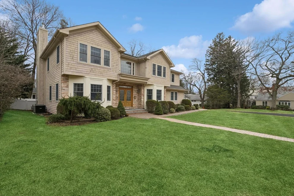 Unit for sale at 60 Spring Hill Road, North Hempstead, NY 11577