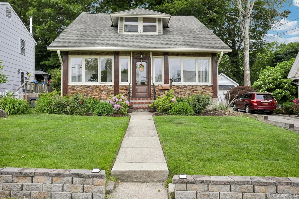 Unit for sale at 75 Chestnut Avenue, Pelham, NY 10803