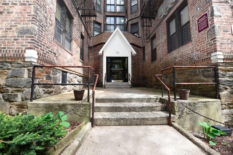 Unit for sale at 762 Brady Avenue, New York, NY 10462
