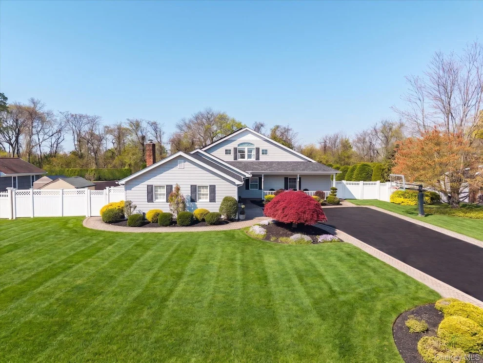 Unit for sale at 88 Pace Drive S, Islip, NY 11795