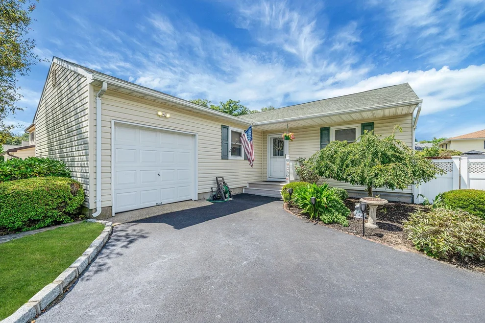 Unit for sale at 47 Orchard Street, Smithtown, NY 11788