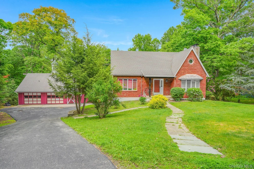 Unit for sale at 54 Bowe Lane, Beekman, NY 12540