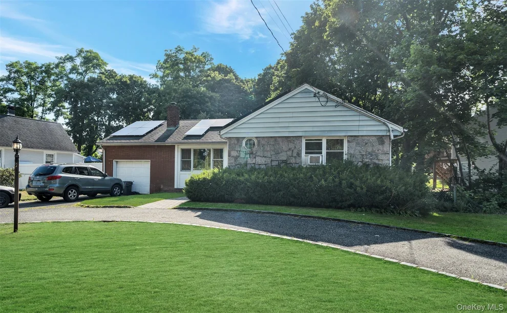 Unit for sale at 9 Melville rd N, Huntington, NY 11746