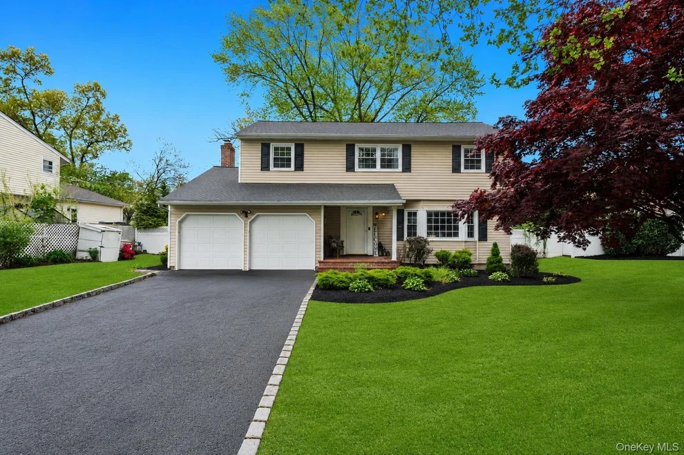 Unit for sale at 16 Lenore Place, Smithtown, NY 11788