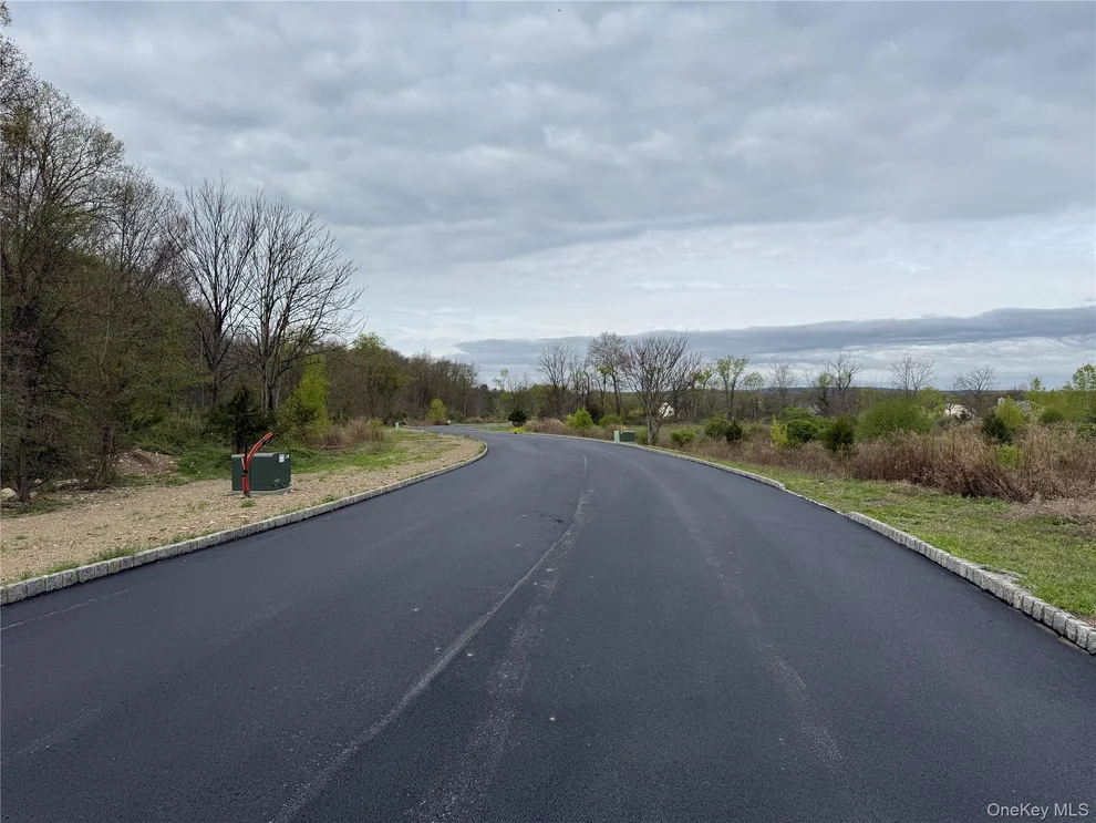Unit for sale at 25 Arrowhead Lane, Minisink, NY 10998