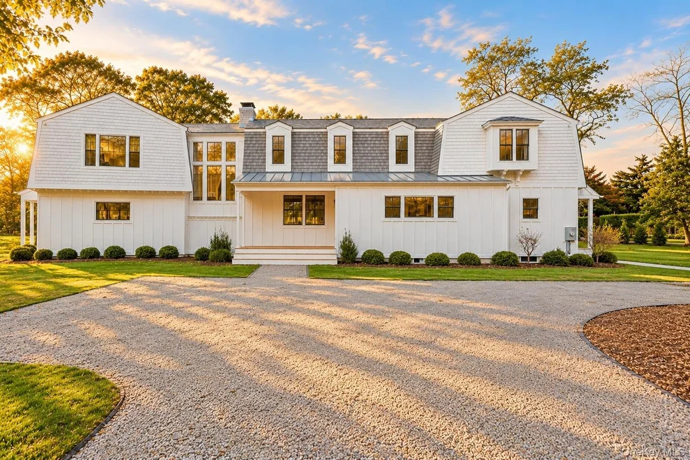 Unit for sale at 5 Pheasant Lane, Southampton, NY 11960