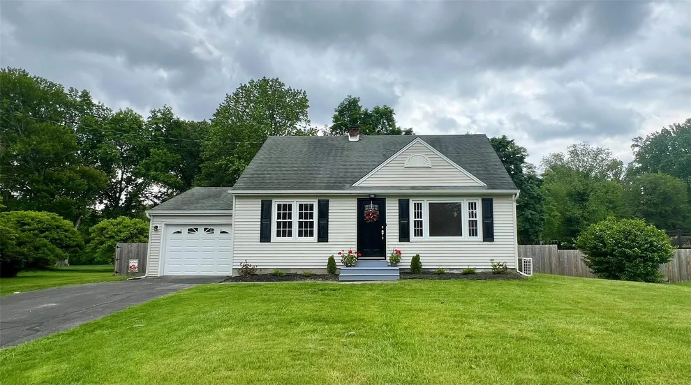 Unit for sale at 1 Garden Drive, New Windsor, NY 12553