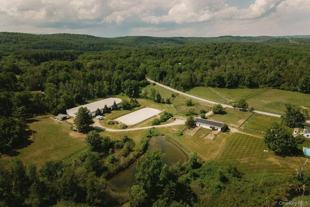 Unit for sale at 1411-1425 Centre Road, Clinton, NY 13323