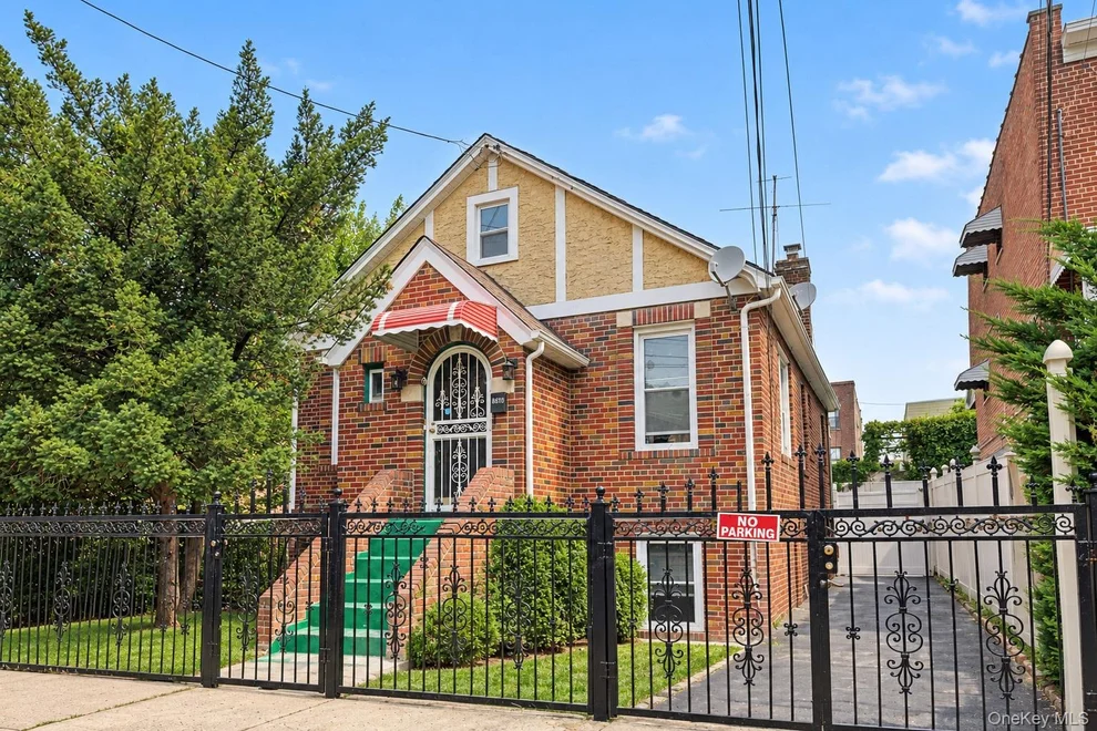 Unit for sale at 953 E 226th Street, New York, NY 10466