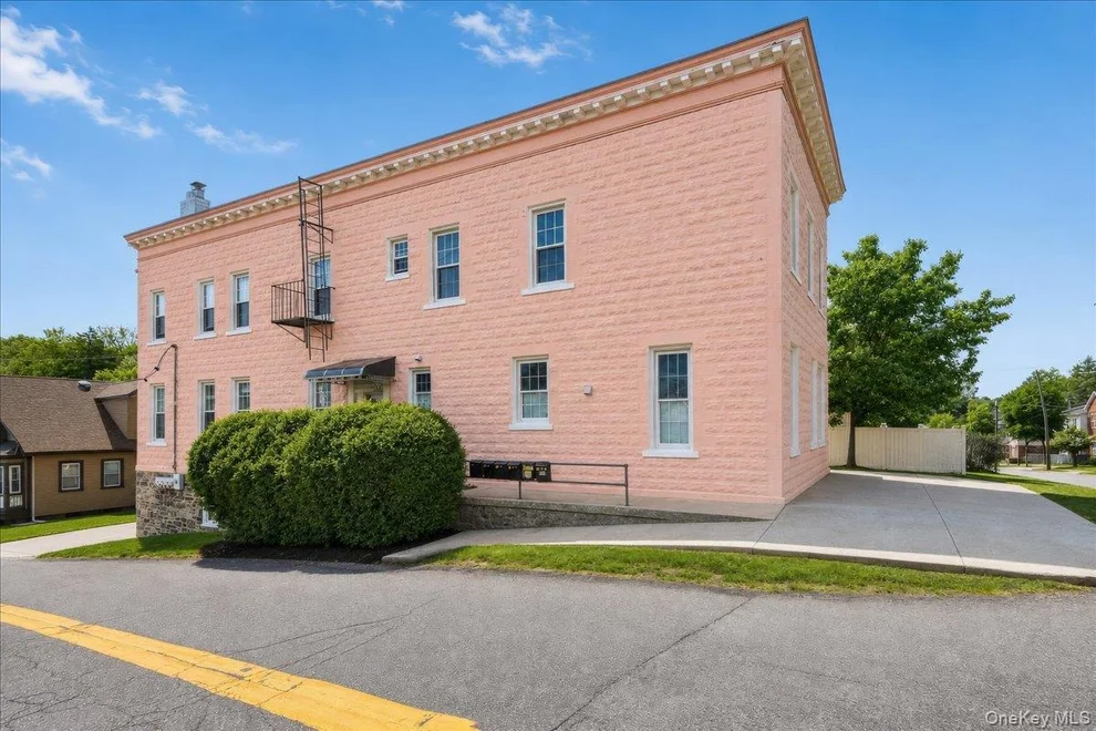 Unit for sale at 208 Tompkins Road, Yonkers, NY 10703