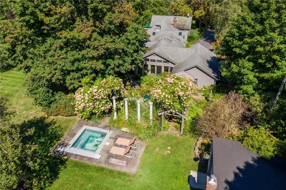 Unit for sale at 139 Old Quaker Hill Road, Pawling, NY 12564