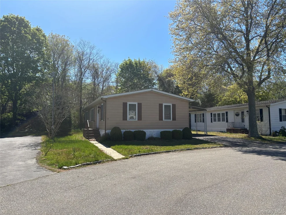 Unit for sale at 101 West Lane, Riverhead, NY 11901