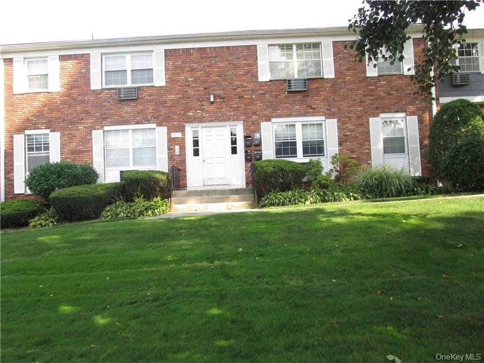 Unit for sale at 53 Doxbury Lane, Ramapo, NY 10901